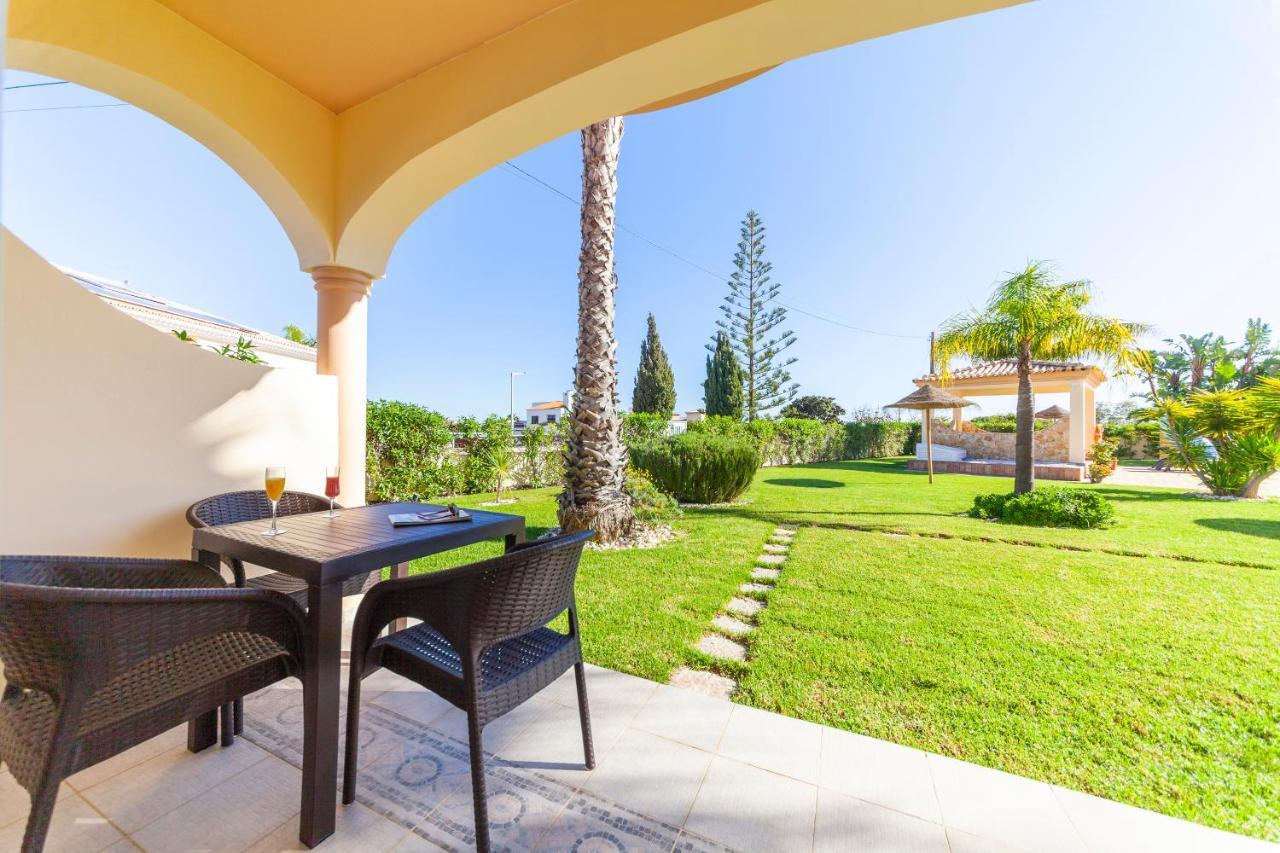 Atalaia Sol Aparthotel - Tennis & Heated Pool In Winter ลากอส ภายนอก รูปภาพ